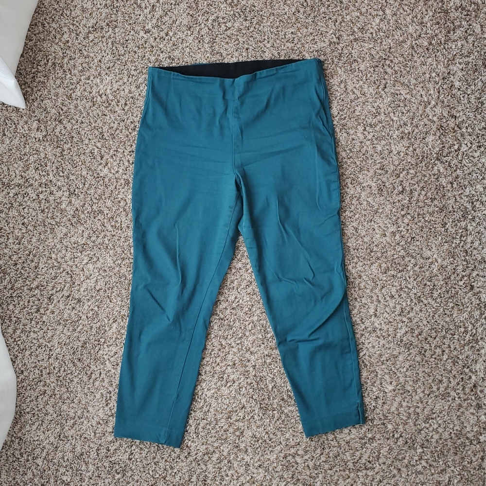 ⭐4/$20⭐ Old Navy Pixie-Style Pant